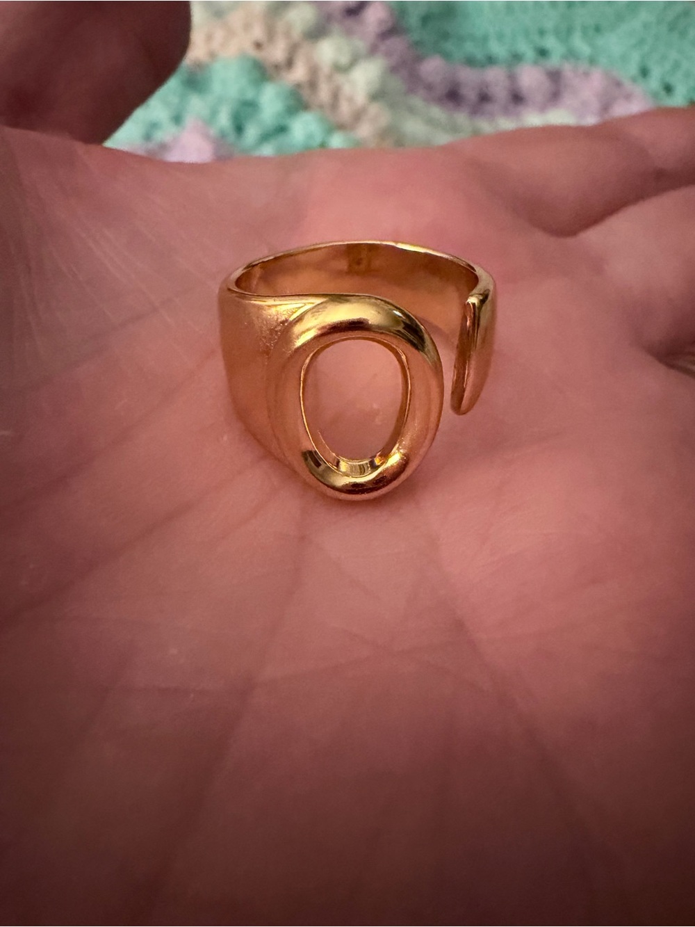 Gold Letter O Open Statement Ring Size 7 Unworn